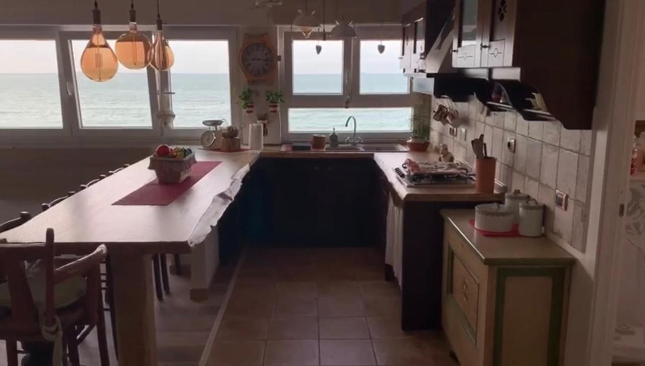 לדיספולי Roma Meraviglioso Attico Sul Mare מראה חיצוני תמונה