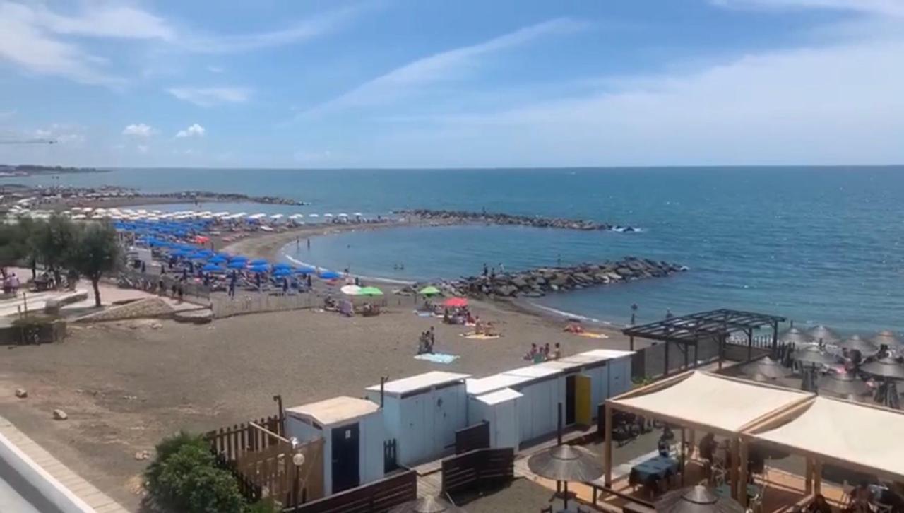 לדיספולי Roma Meraviglioso Attico Sul Mare מראה חיצוני תמונה