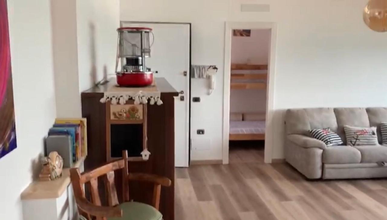 לדיספולי Roma Meraviglioso Attico Sul Mare מראה חיצוני תמונה